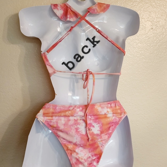 Bikini - Picture 2 of 2